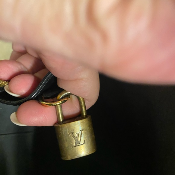 Louis Vuitton Lussac Epi Leather Shoulder Bag - Picture 13 of 16